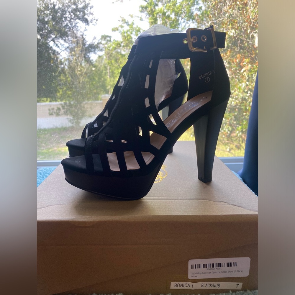 High heels - black